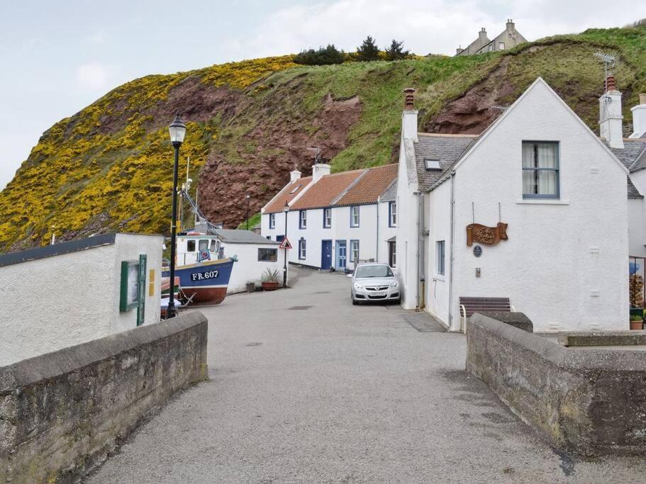 Fisherman'S Cottage In Pennan Exterior foto